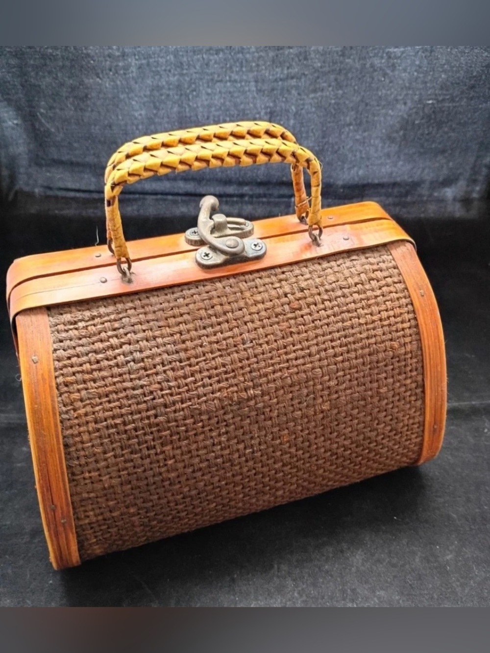 unbranded vintage basket-weave box handbag, likely circa 1960s or 1970